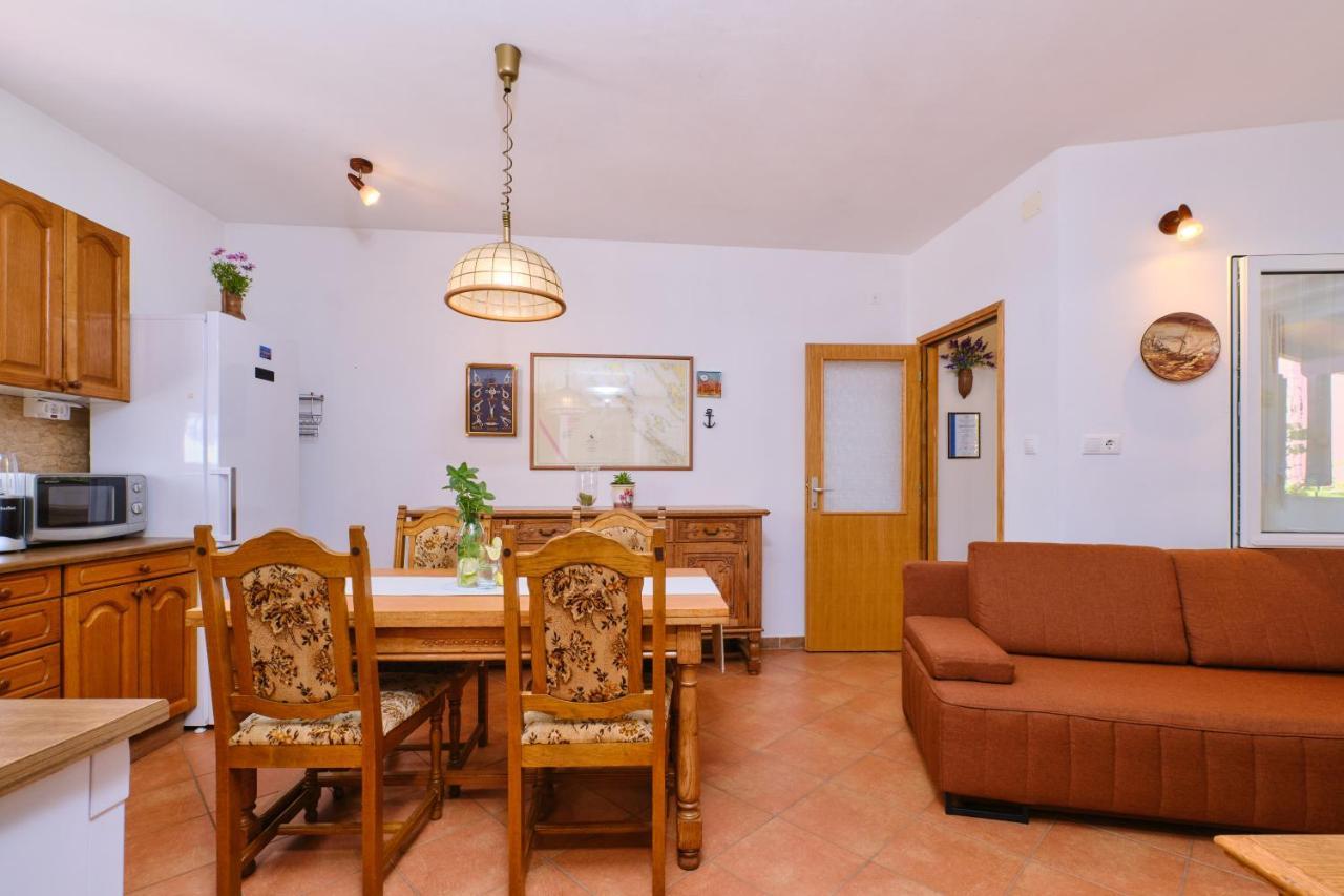 Apartments Antares Мали-Лошинь Экстерьер фото