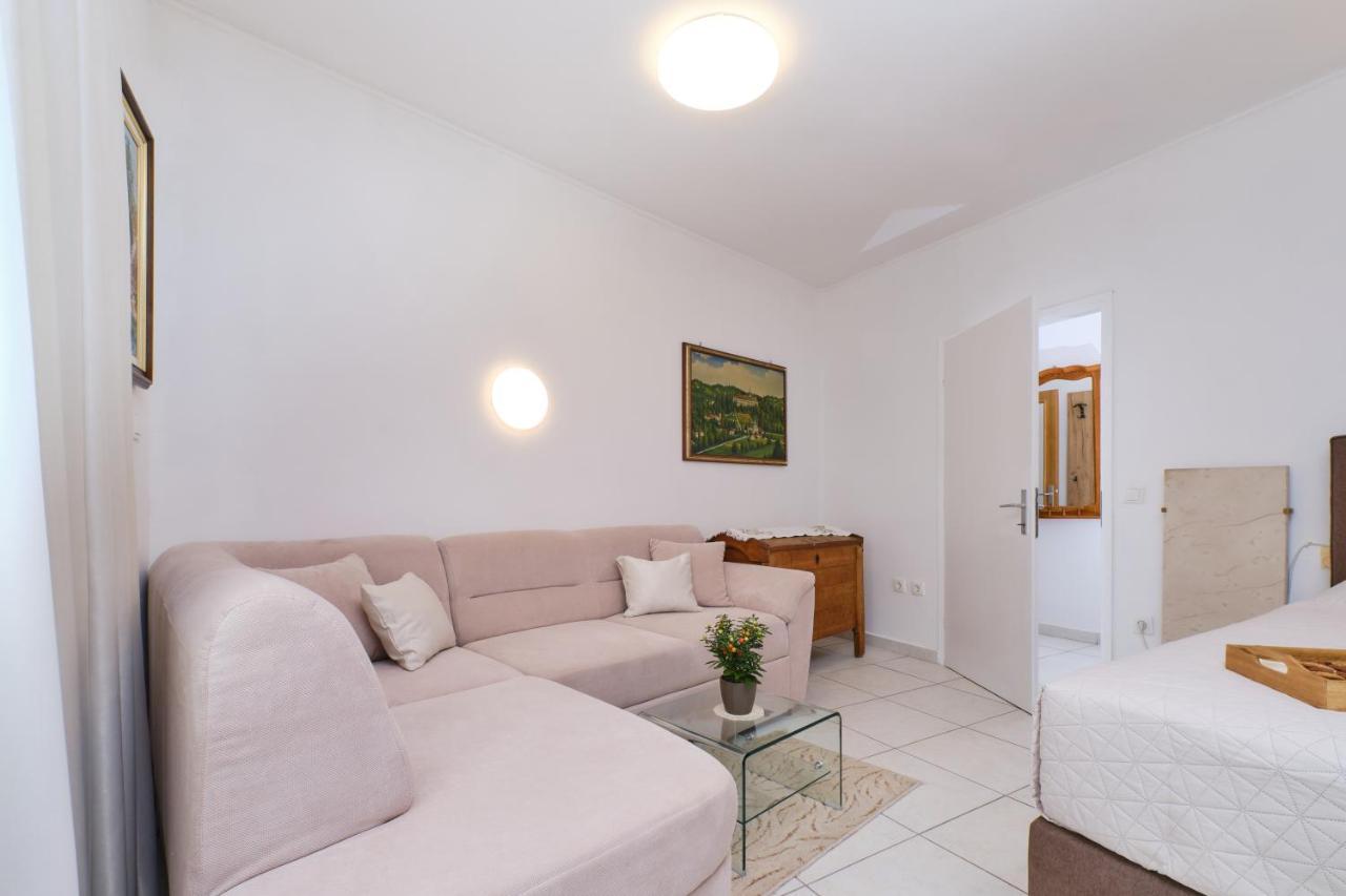 Apartments Antares Мали-Лошинь Экстерьер фото
